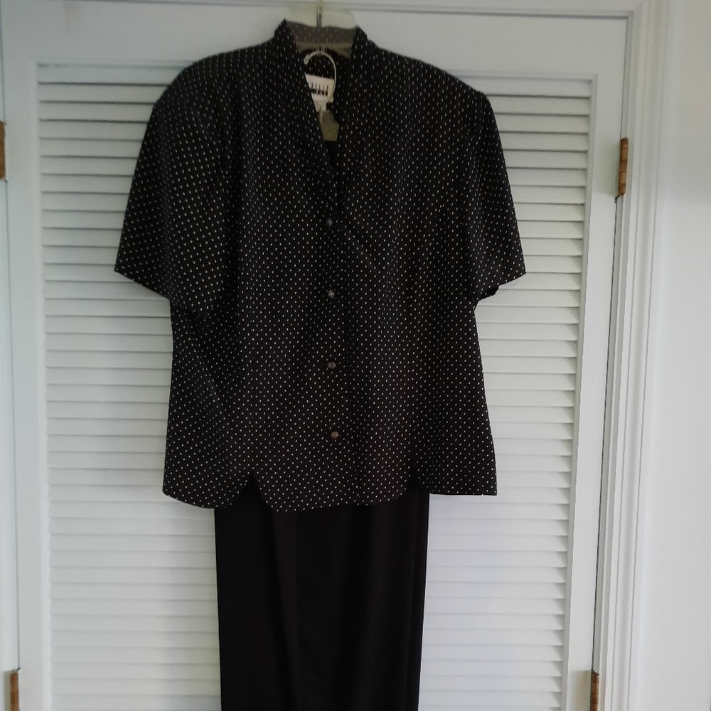 2 piece pants set.